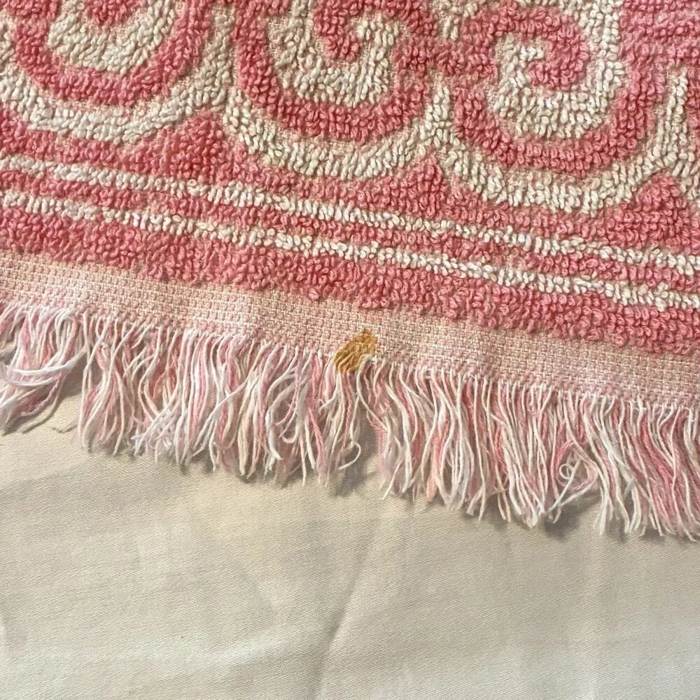 MCM Cannon Monticello Towel Set Bath Hand Towel Pink White Jacquard Fleur De Lis
